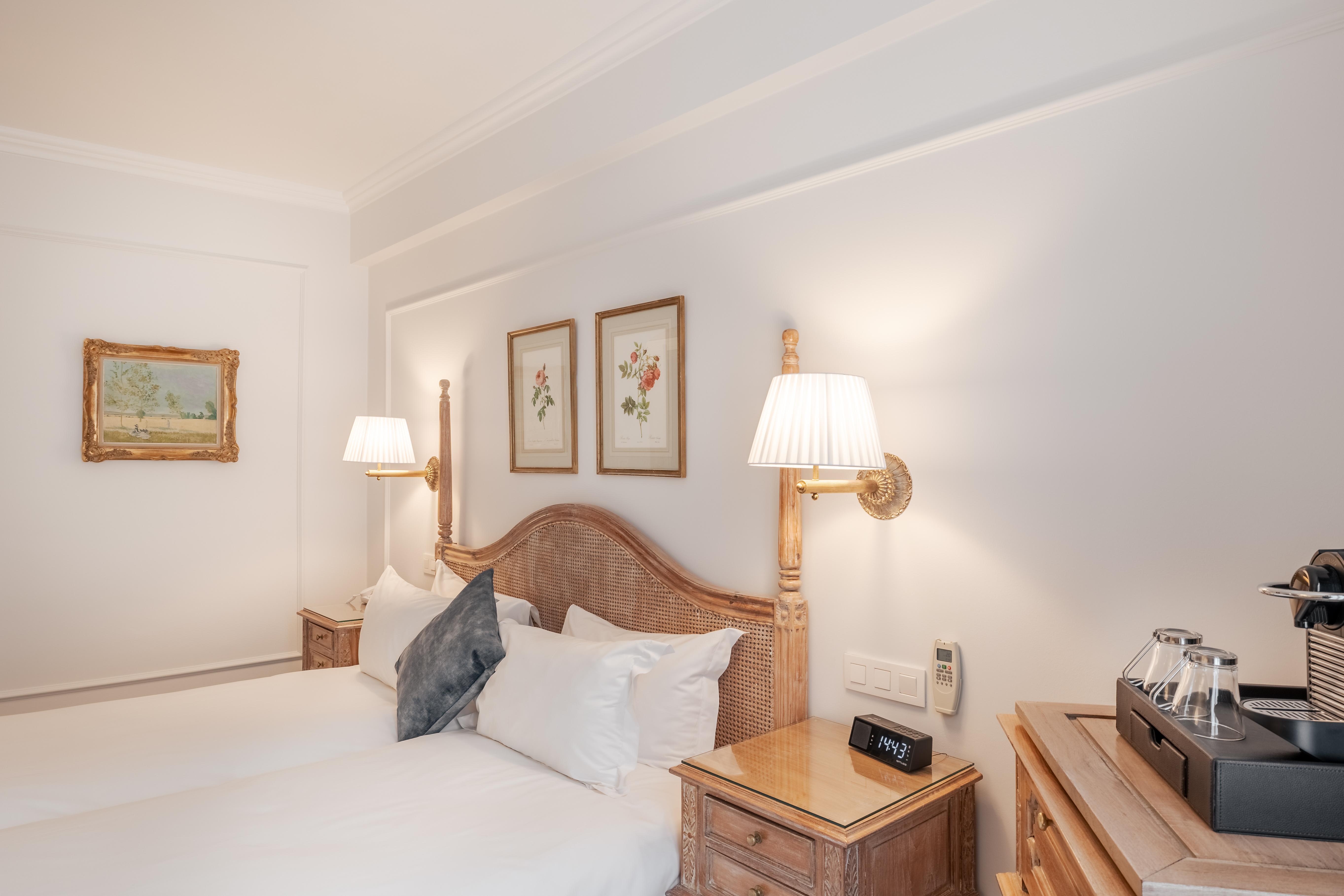 Hotel Manos Stephanie 4*